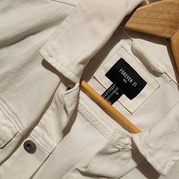 Men's White denim jacket - Picture 2 of 3